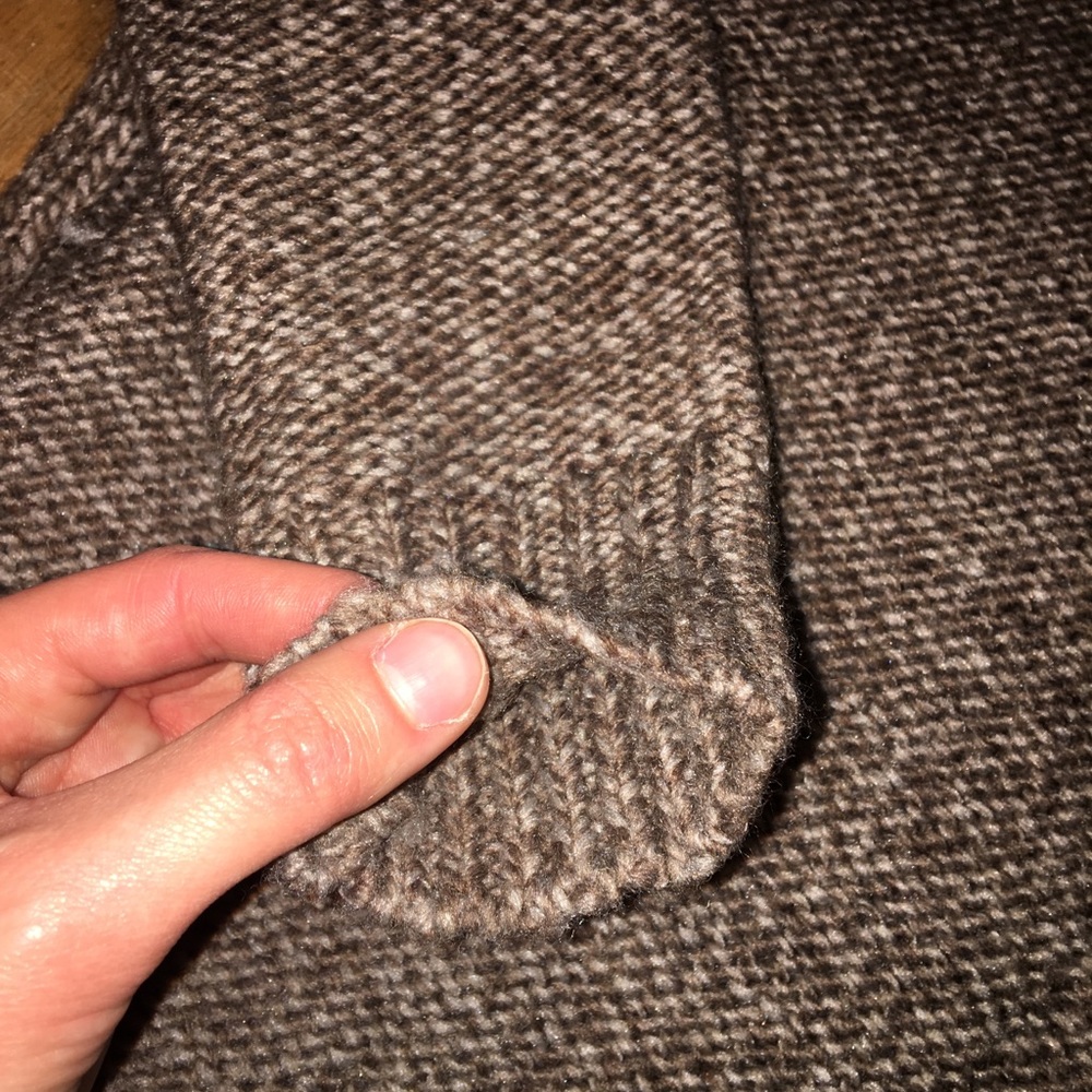 Sweater - Picture 4 of 4